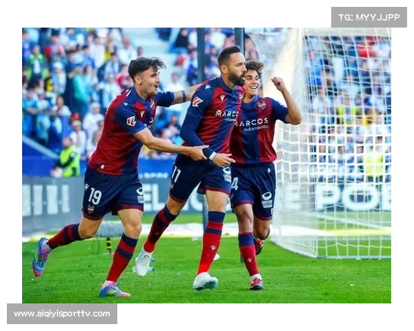 库尔图瓦零封莱万特后振臂高呼，门将领袖气概稳军心